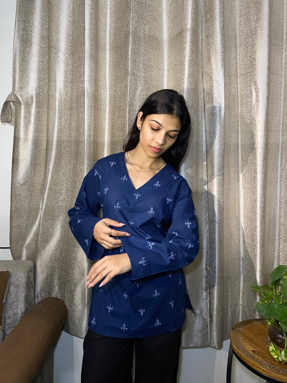 BAISA DOR - NEERJA