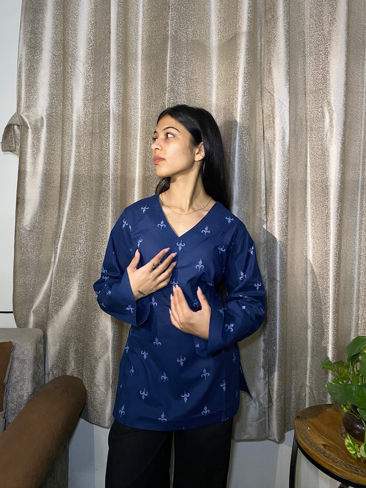 BAISA DOR - NEERJA